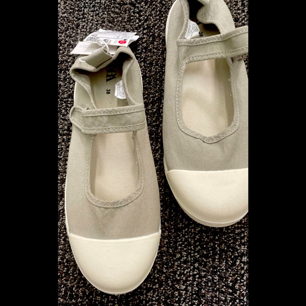 Zara Maryjanes size 8